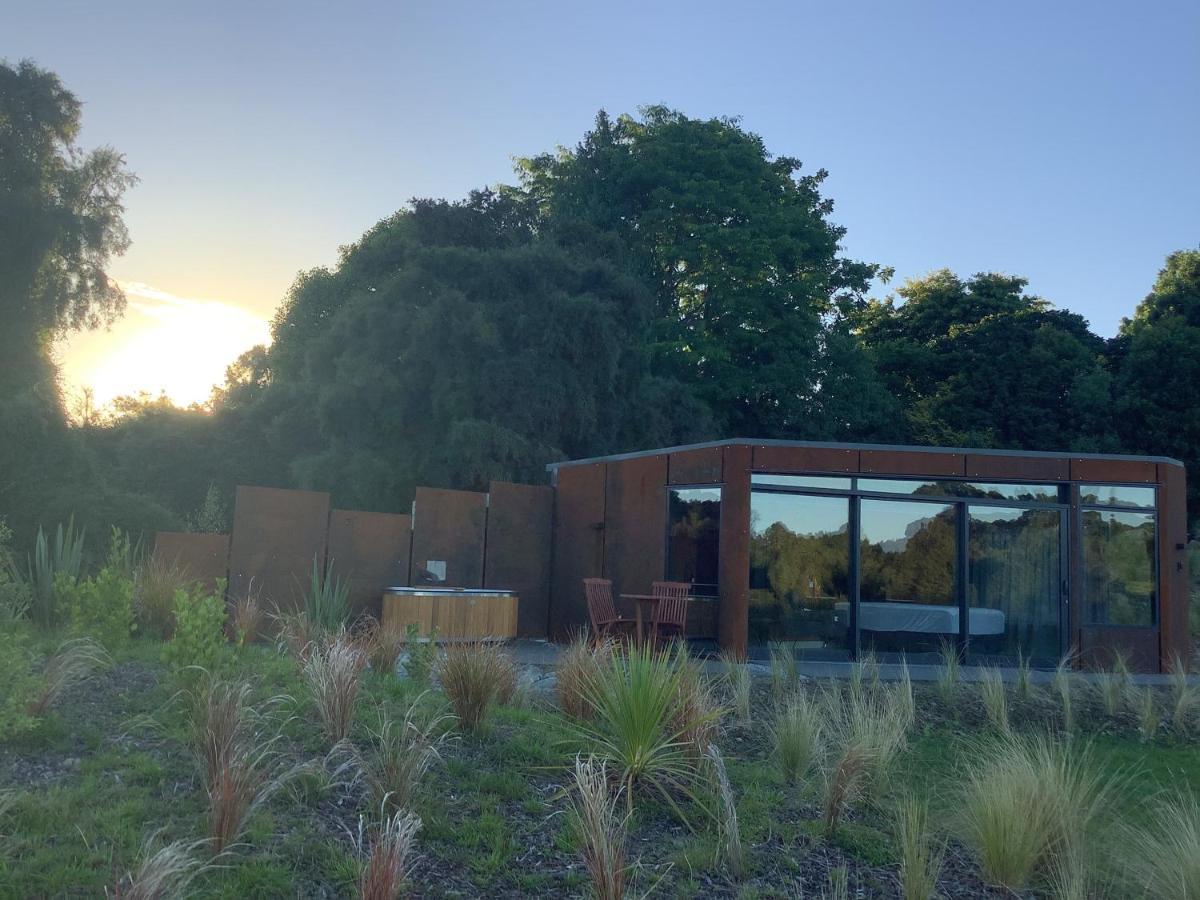 ジェラルディン Nga Whare Manatu Bed & Breakfast エクステリア 写真